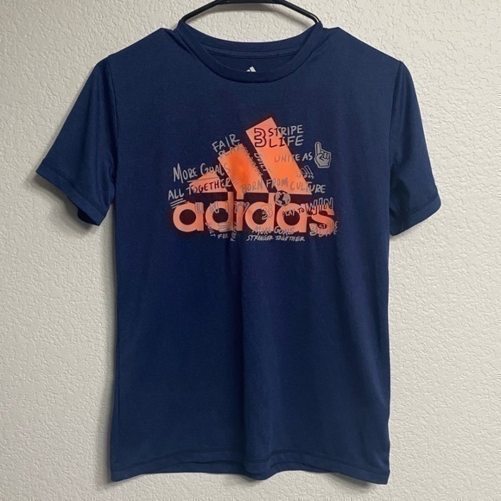 ADIDAS Boy’s Youth Soccer “Three Stripe Life” (Size M)